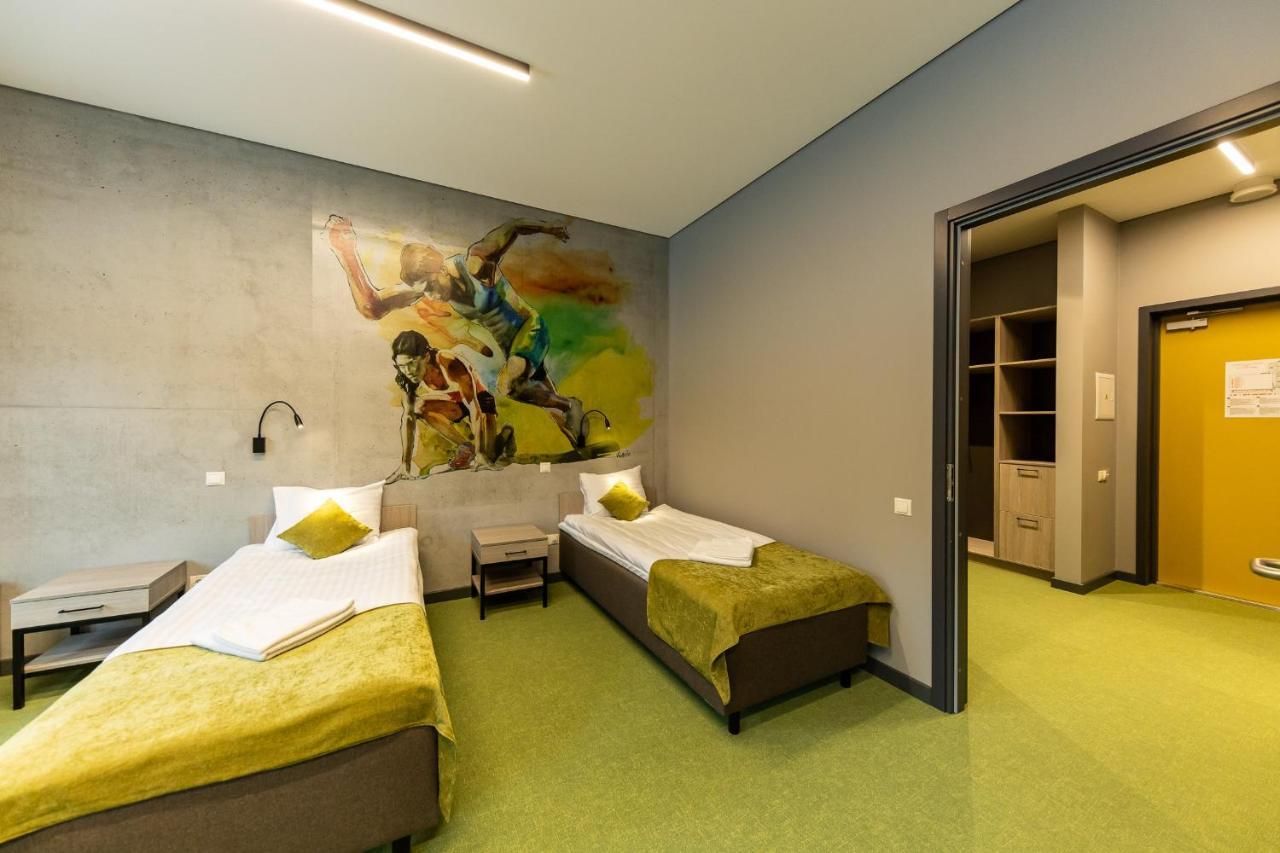 Stadium Hotel Valmiera Buitenkant foto