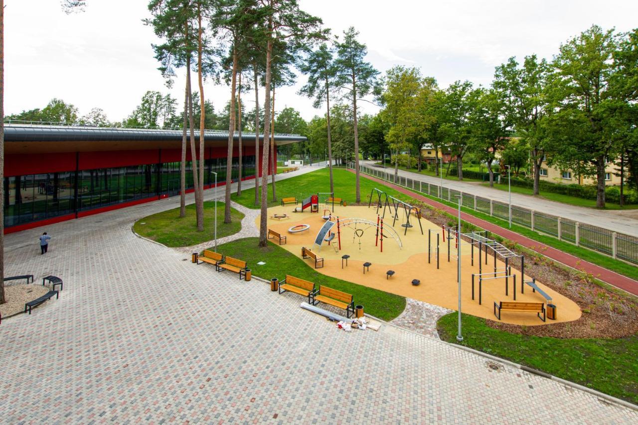 Stadium Hotel Valmiera Buitenkant foto