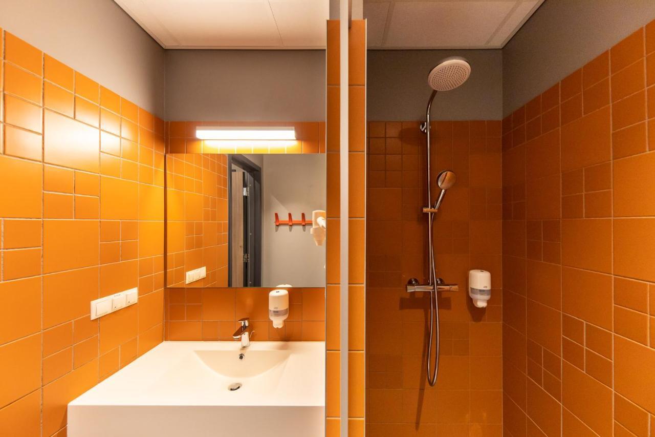 Stadium Hotel Valmiera Buitenkant foto